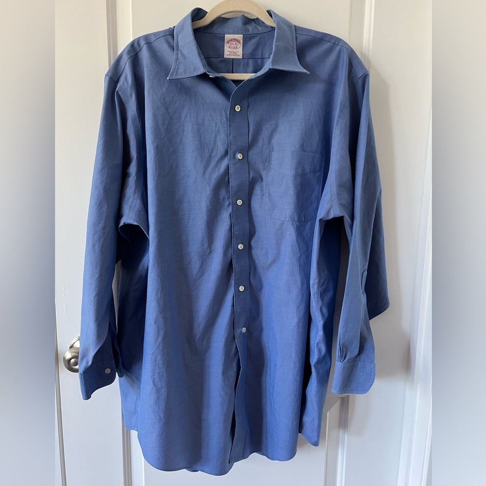 Brooks Brothers Early 2000s Blue Traditional Fit Non Iron OCBD 17 1/2-33